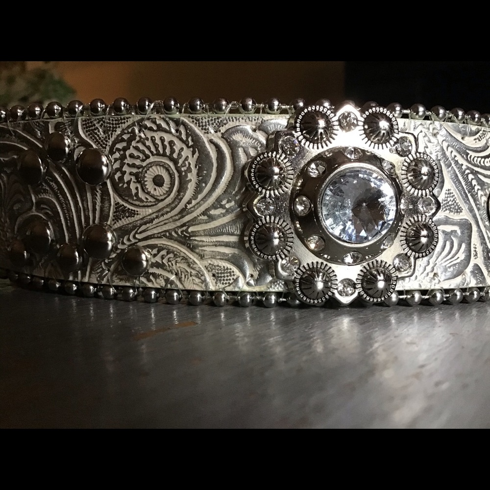 Buckle Belt - Picture 2 of 4